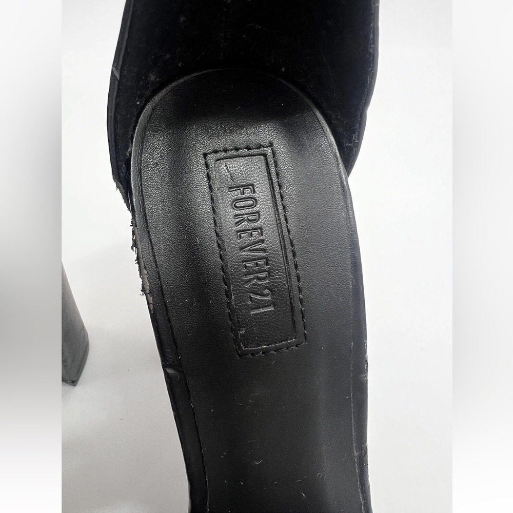 FOREVER 21 Women’s size 7 Black vegan Leather Shoes Chunky High block Heels - Picture 6 of 9